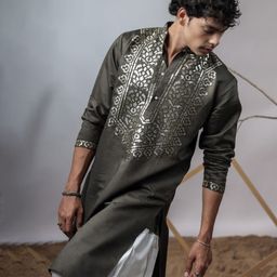 Rawayi Floral Printed Mandarin Collar Sequinned Silk Straight Kurta-image-82
