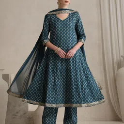 Khushal K Women Floral Printed Regular Thread Work Pure Cotton Kurta with Trousers & With Dupatta-19