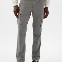 GAP Men Mid-Rise Cargo Pants With Pockets-image-38
