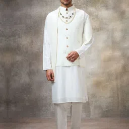 Rivaar By Rocky Star Mandarin Collar Straight Kurta With Pyjamas And Nehru Jacket-picture-49