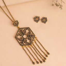 Voylla Gold-Plated Fringes Dramatic Fringe Pendant Set-21