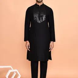 Arihant Rai Sinha Men Embroidered Regular Thread Work Kurta with Pyjamas-image-12