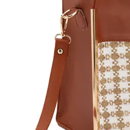 FABBHUE Checked Swagger Handheld Bag with image 5