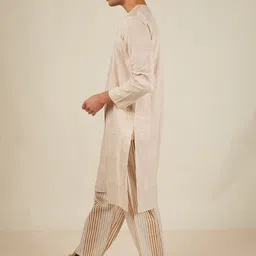 Banana Labs Men Striped Regular Pure Cotton Kurta with Trousers & Dupatta image 2