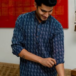 Shasak Men Navy Blue Ethnic Motifs Printed Kurta-image-86