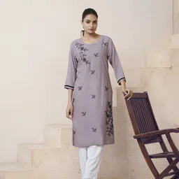 CANIZZARO Women Embroidered Linen Kurta-picture-1