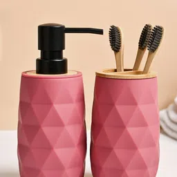 MARKET99 Pink & Brown 2 pieces Checked Bath Accessories Set-11