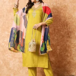HERE&NOW Women Yoke Design Regular Kurta Set With Dupatta-image-6