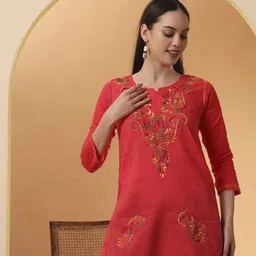 Z HOME Women Paisley Embroidered Pure Cotton Handloom Kurti-image-97