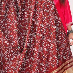 Apratim Printed Dupatta with Zari image 3