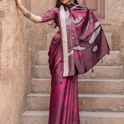 Mitera Ethnic Motifs Zari Silk Blend Block Print Saree image 3