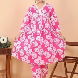 huuhambay Women Printed Angrakha Kurta with Trousers-42