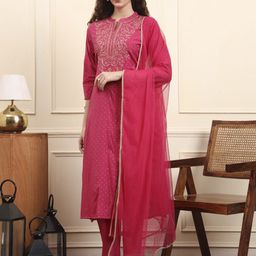 House of Pataudi Floral Embroidered Zari Anarkali Kurta With Trousers & Dupatta-picture-32