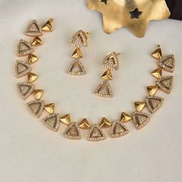 Rangrozo Jewellery Gold-Plated Artificial Stones Studded Jewellery Set-14