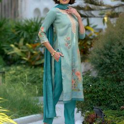 MOJILAA Women Floral Printed Regular Sequinned Kurta with Trousers & With Dupatta image 3