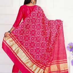 Apratim Geometric Printed Dupatta image 2