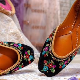 NR By Nidhi Rathi Women Embellished Ethnic Mojaris with Embroidered Flats-57