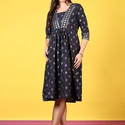 V-Mart Floral Printed Pleated V-Neck Cotton A-Line Kurta-image-76