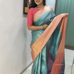 DIVASTRI Woven Design Zari Tissue Banarasi Saree-image-15