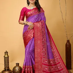 LeeliPeeri Geometric Designer Zari Saree-image-74