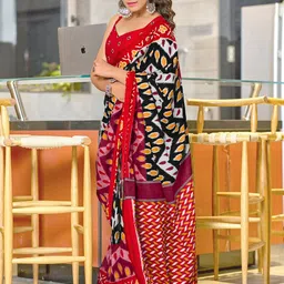 Pandadi Women Geometric Printed Cotton Blend Block Print Sarees-picture-14