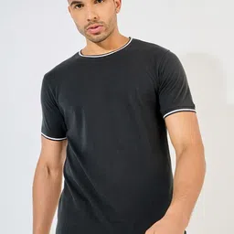 Styli Men Solid Round Neck Cotton T-Shirt-image-6