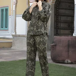 KALINI Floral Printed Shirt Collar Three-Quarter Sleeves Pure Cotton Shirt & Trouser-image-31
