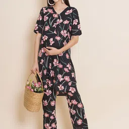 Mine4Nine Women Floral Printed Regular Kurta with Trousers-image-36