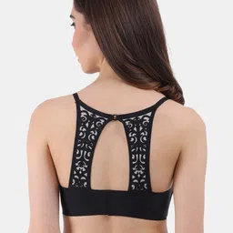 Amour Secret Lightly Padded Seamless Push-up Bra image 4
