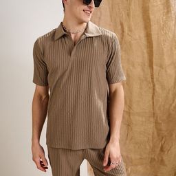 MASCLN SASSAFRAS Men Mid-Rise Self Design Textured Relaxed Fit Shorts-image-5
