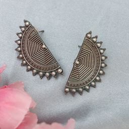 Ozanoo Silver-Plated Classic Studs Earrings-16
