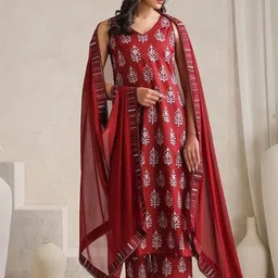 V.S.Creation Motifs Printed Pure Cotton V-Neck Straight Kurta With Trousers & Dupatta-image-76
