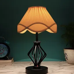 Devansh Vintage Off White & Black Textured Table Lamp With Shade-31