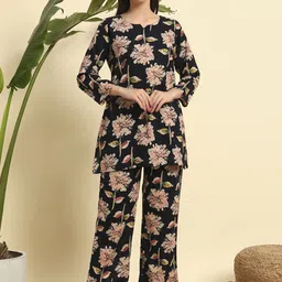 SEPHANI Floral Printed Pure Cotton V-Neck Three Fourth Sleeve Tunic With Trousers Co-Ords-image-47
