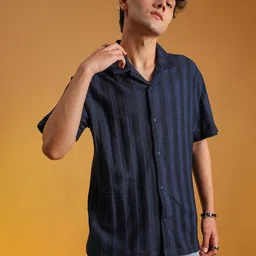 LIMEROAD Men Navy Blue Chevron Pattern Regular Fit Shirt-image-27