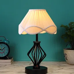Devansh Vintage Off White & Black Textured Table Lamp With Shade image 2
