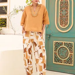 Zolo Label Women Tan Brown Abstract Printed Co-Ord Set-picture-20
