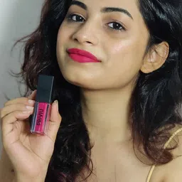 PRIVIU Soft Touch Matte Liquid Lipstick - 4.5ml - Bold Ruby 211 image 5