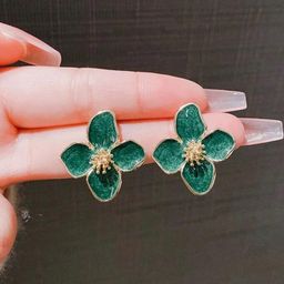 AKISON JEWELS Green Floral Studs Earrings-image-65