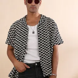 The Roadster Lifestyle Co Geometric Pure Cotton Cuban Collar Half Sleeve Crochet Shirt-image-87
