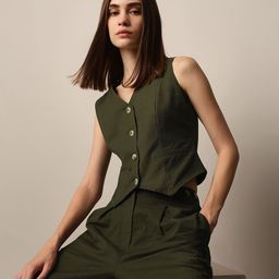 ONLY Women V-Neck Sleeveless Crop Top-34