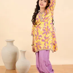 Stylo Bug Girls Floral Printed Kurta with Pyjama-image-46