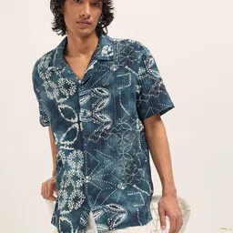THE BEAR HOUSE Men Relaxed Fit Abstract Printed Cuban Collar Casual Shirt-picture-17
