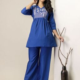 SINGNI Embroidered Pure Cotton Printed V-Neck Top & Trousers Co-Ords Set-picture-26