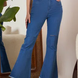 Berrylush Blue Women Bootcut High-Rise Mildly Distressed Stretchable Light Fade Jeans-image-47