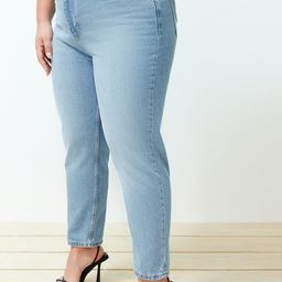 Trendyol Women Plus Size Light Fade Jeans-image-101