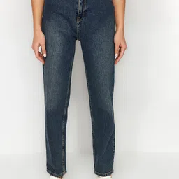 Trendyol Women Mid-Rise Light Fade Jeans-picture-16