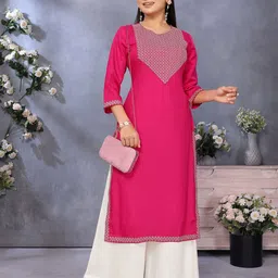 Rangita Women Embroidered Kurta-39