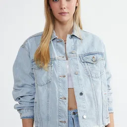 Trendyol Washed Spread Collar Cotton Crop Denim Jacket-24