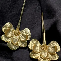 OOMPH Floral Drop Earrings-50